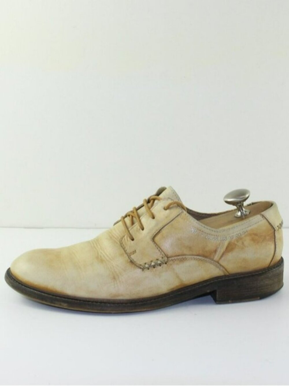 John Fluevog Tan Distressed Casual Leather Shoes (10 US)